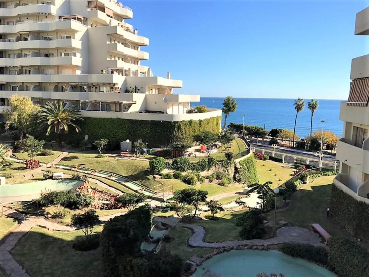 VIVE BENALMÁDENA Estudios Benal Beach Exterior foto